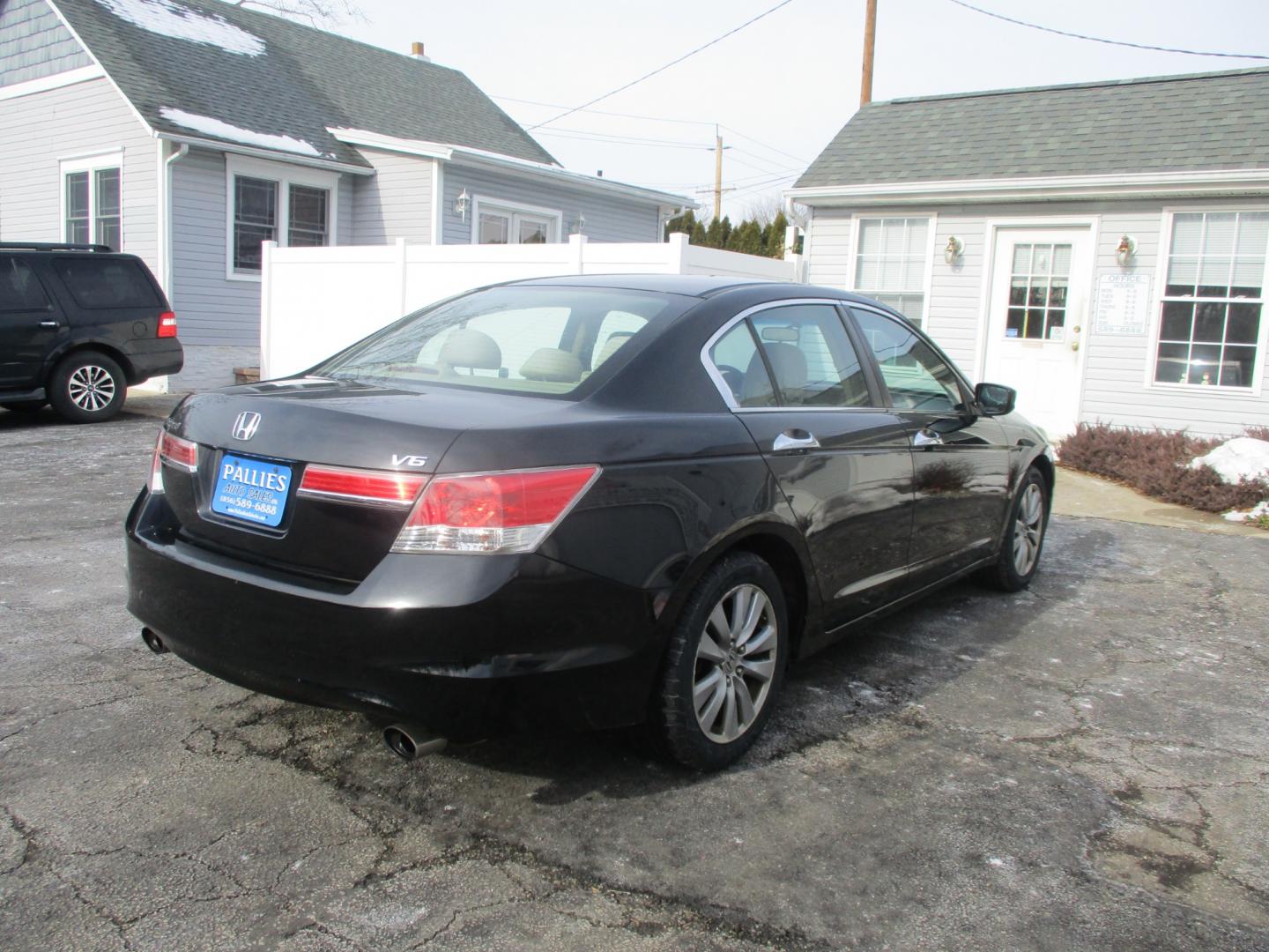 2011 BLACK Honda Accord EX V-6 SEDAN AT (1HGCP3F74BA) with an 3.5L V6 SOHC 24V engine, AUTOMATIC transmission, located at 540a Delsea Drive, Sewell, NJ, 08080, (856) 589-6888, 39.752560, -75.111206 - Photo#6